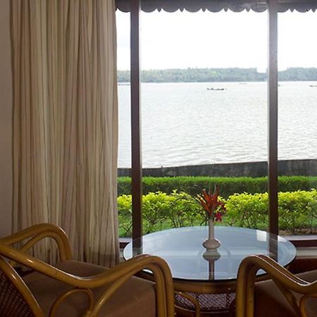 Aquasserenne Kollam Ngoại thất bức ảnh