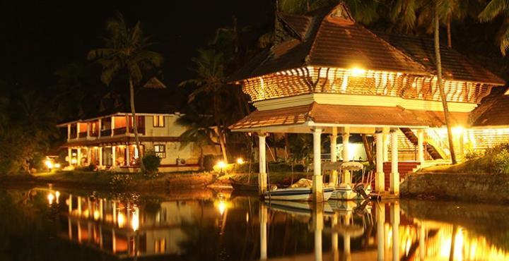 Aquasserenne Kollam Ngoại thất bức ảnh